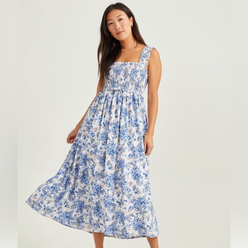 Altard state flowy floral dress. Bump friendly! :)